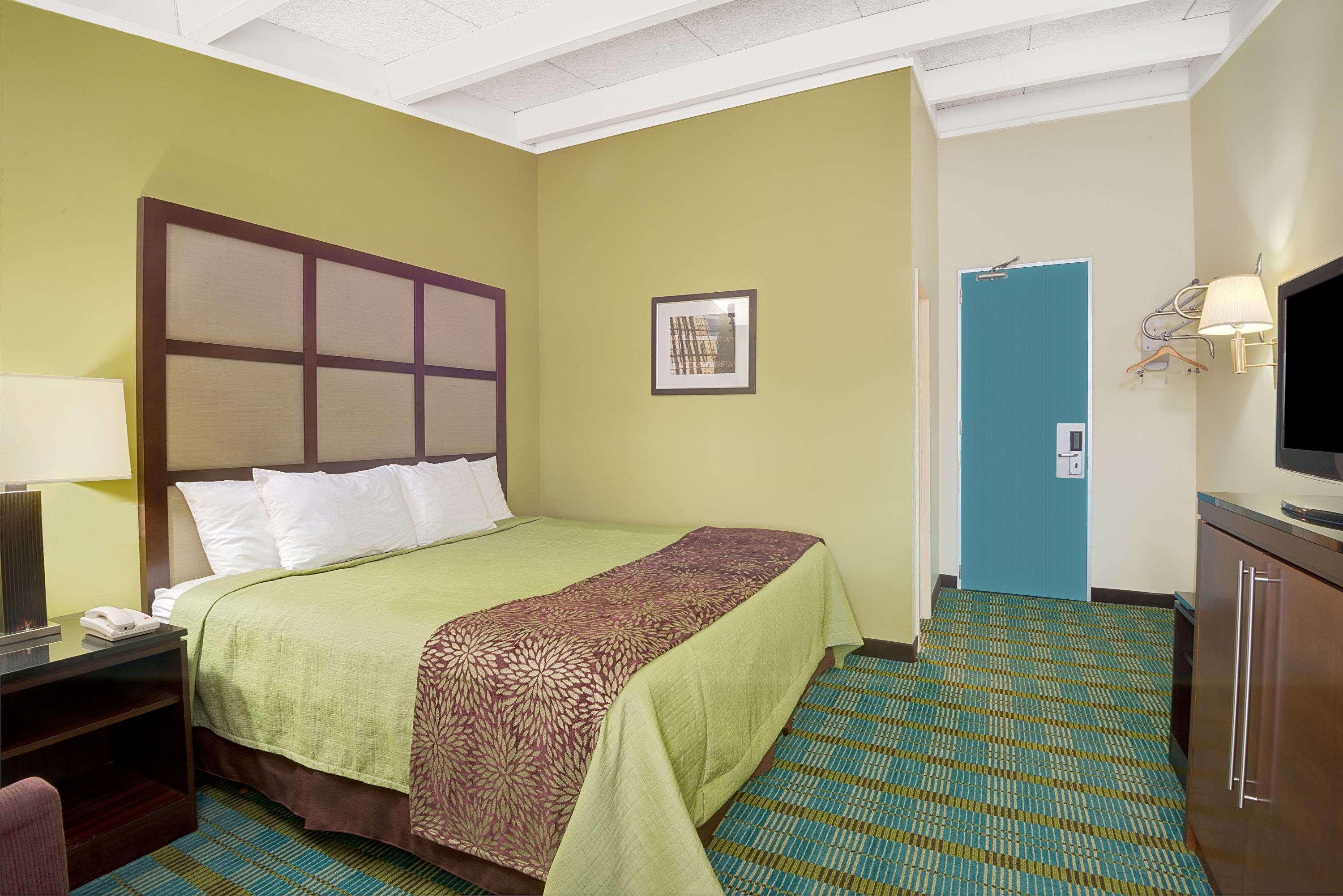 Days Inn By Wyndham Southington Esterno foto